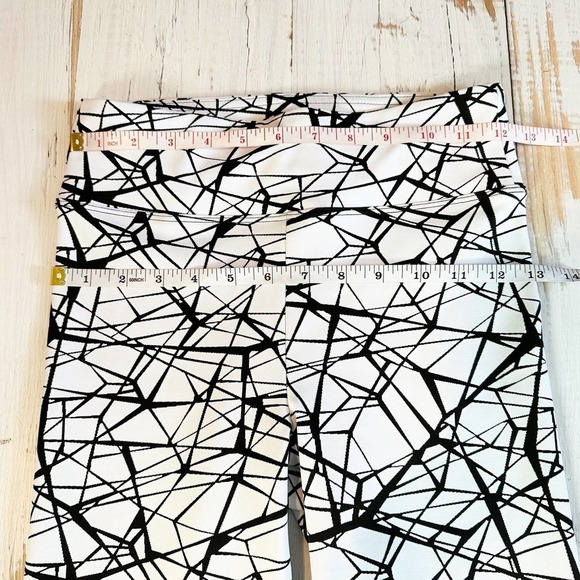 Koral Densonic Spider Web Print High Rise Biker Activewear Short Size Small - Picture 5 of 6